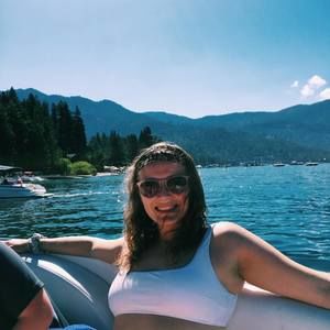 Meet your Posher, Hannah